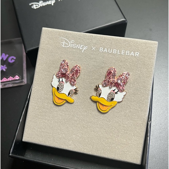 NEW BaubleBar x Disney Daisy Duck Bling Bling pink Ribbon Earrings - Picture 2 of 9